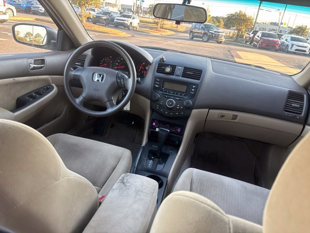 Used 2005 White Honda LX image 22