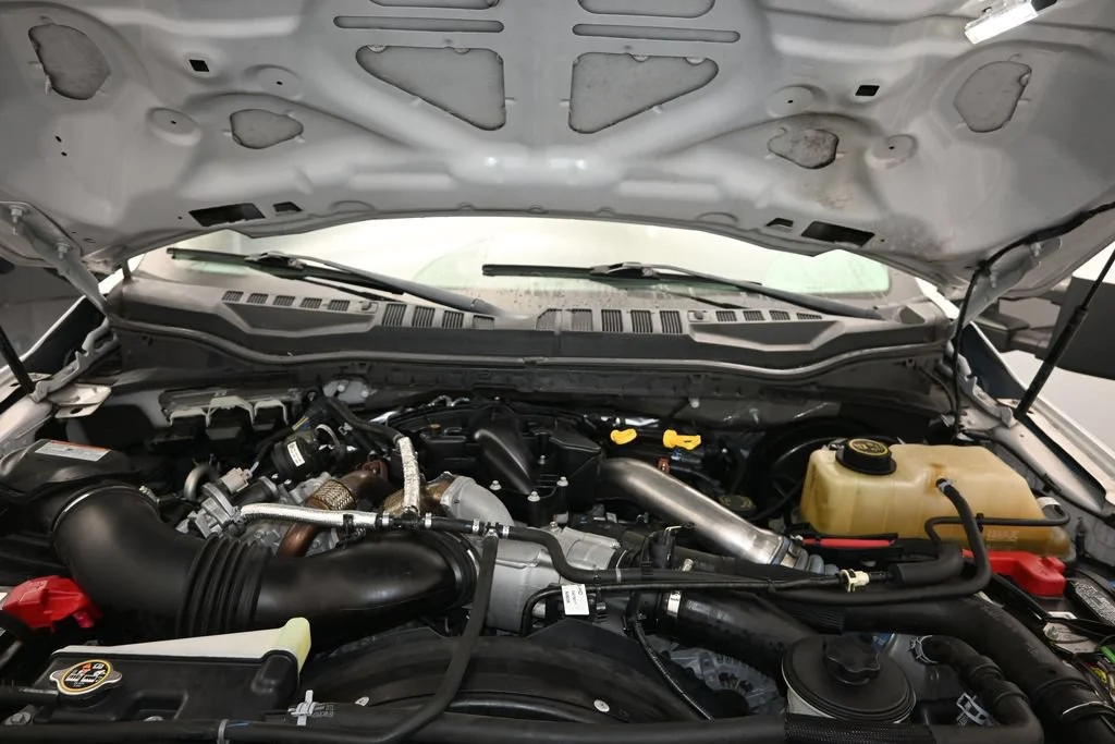 Used 2019 Oxford White Ford XLT image 17