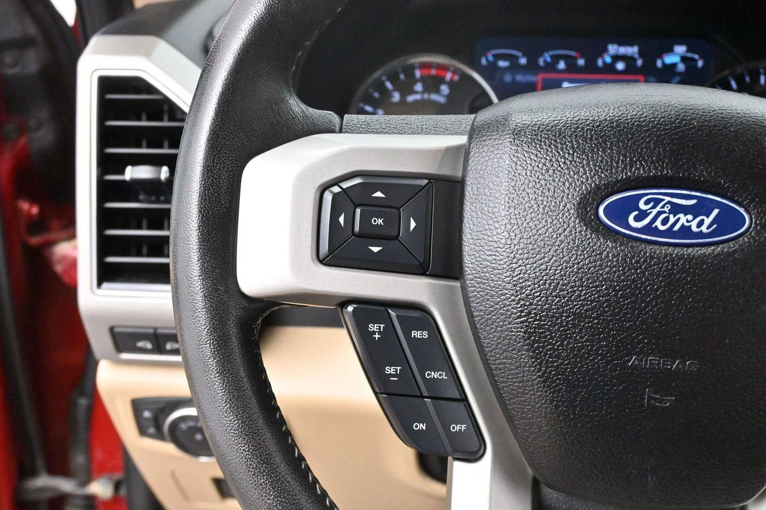 Used 2021 Rapid Red Metallic Tinted Clearcoat Ford LARIAT image 17