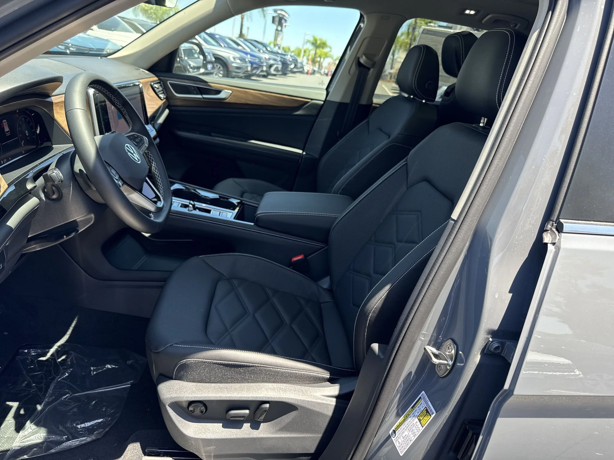 New 2026 Pure Gray Volkswagen 2.0T SE w/Technology image 14