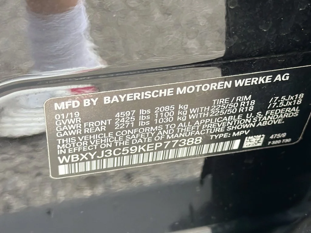 Used 2019 Black BMW sDrive28i image 44