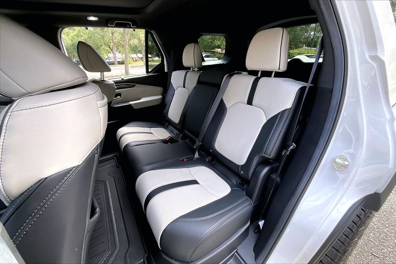 Used 2026 White Honda  image 19