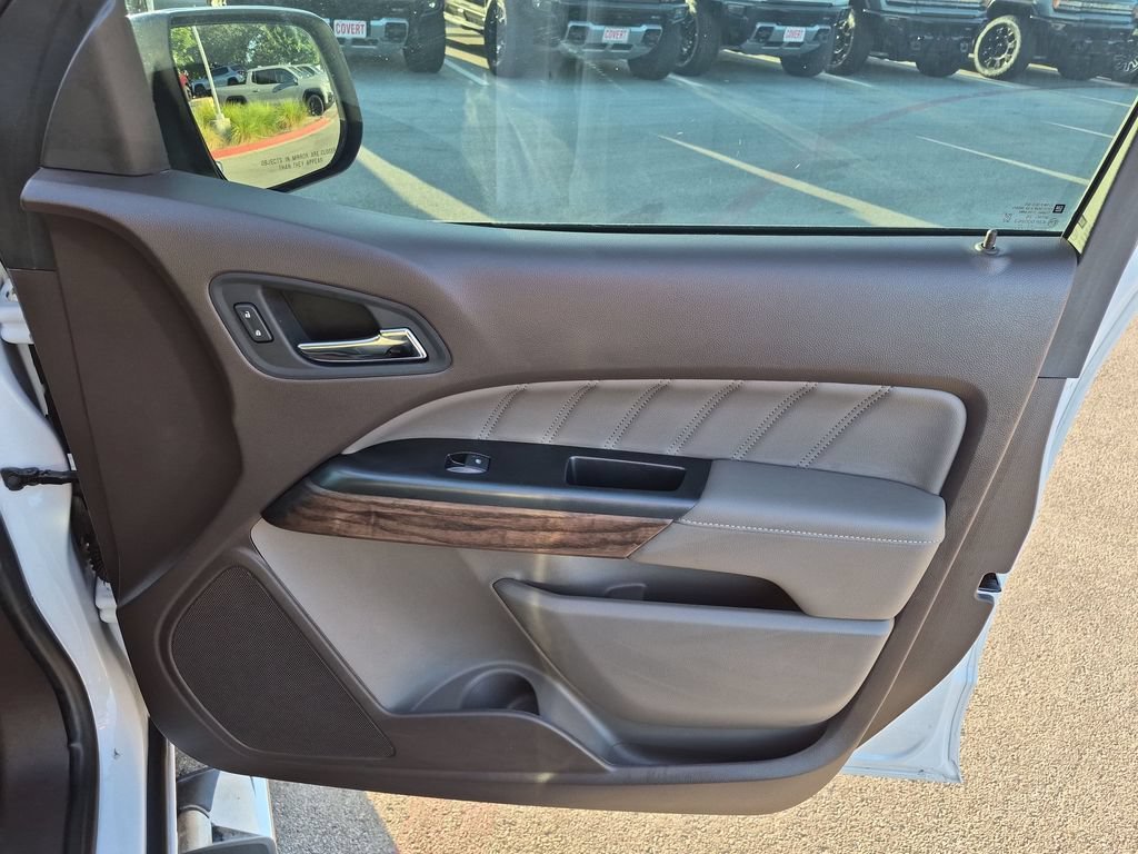 Used 2022 Summit White GMC Denali image 38