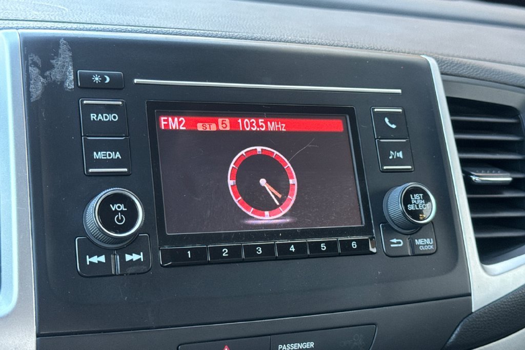 Used 2019 Obsidian Blue Pearl Honda LX image 21