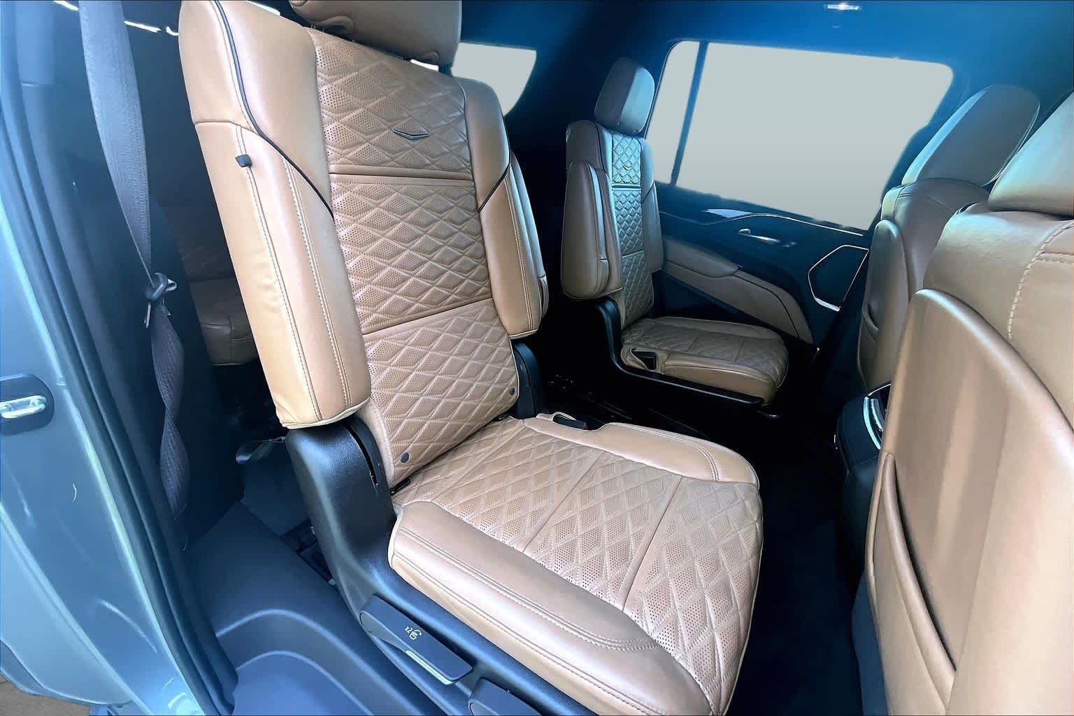 Used 2021 Satin Steel Metallic Cadillac Premium Luxury image 18