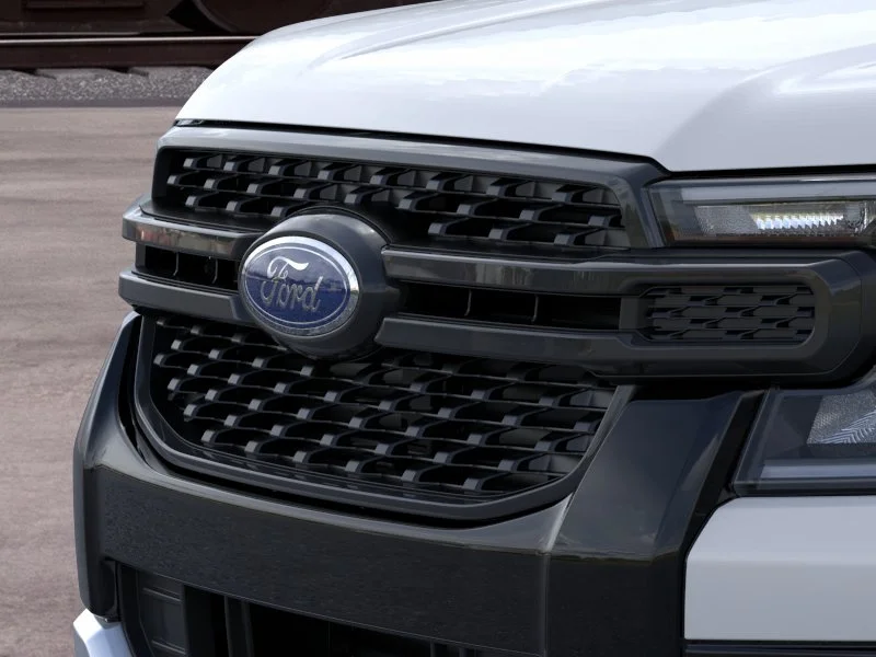 New 2026 Oxford White Ford XLT image 30