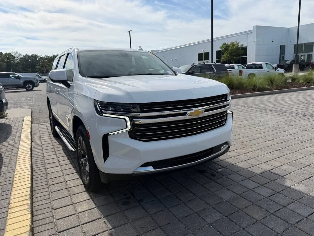 Used 2021 SUMMIT WHITE Chevrolet LT image 4