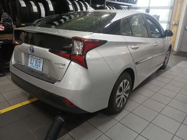Used 2020 Silver Toyota XLE AWD-e image 2