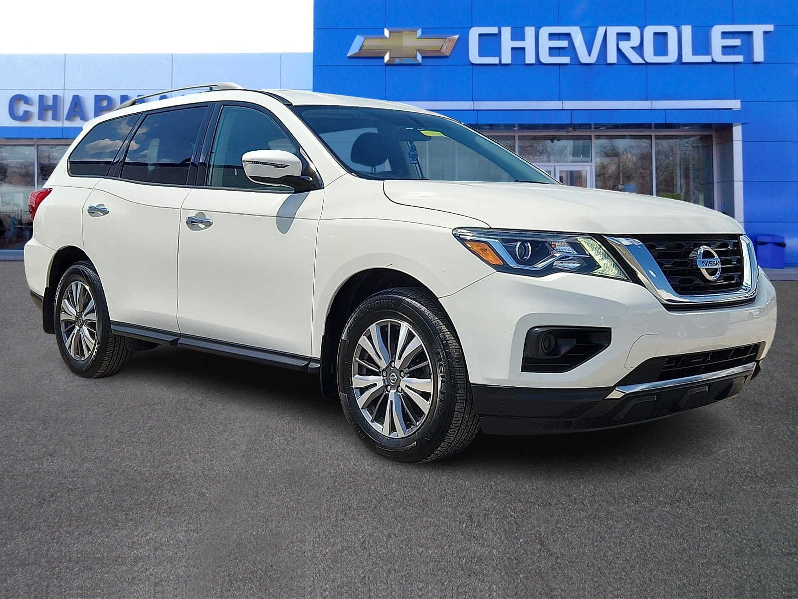 Used 2019 White Nissan S image 1