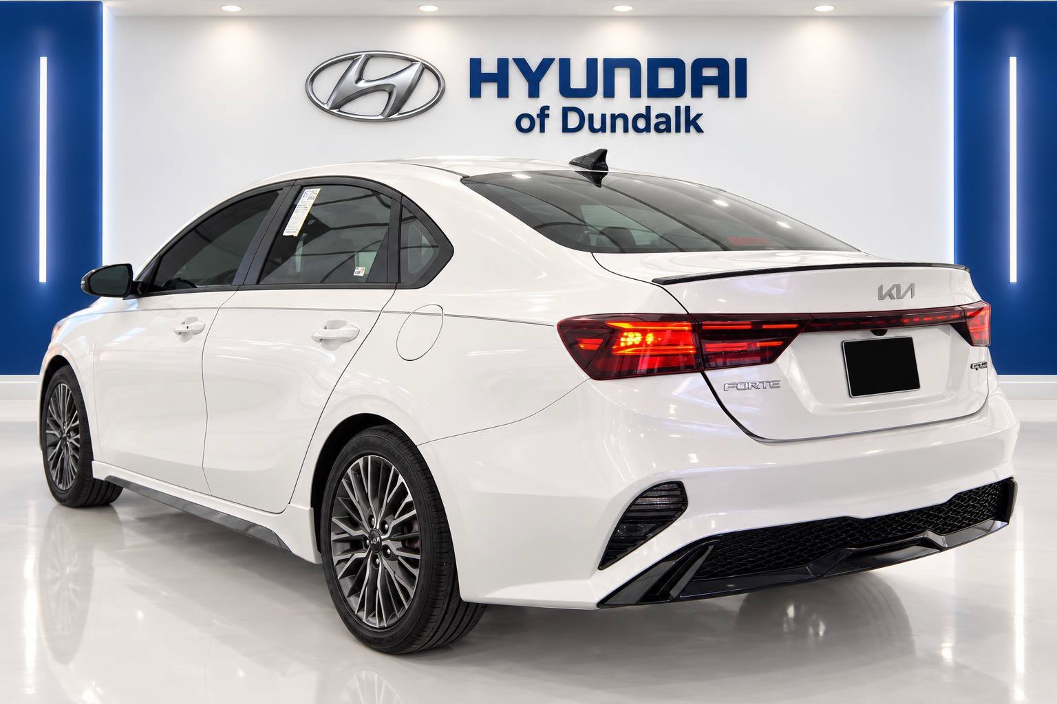 Used 2022 White Kia GT-Line image 2