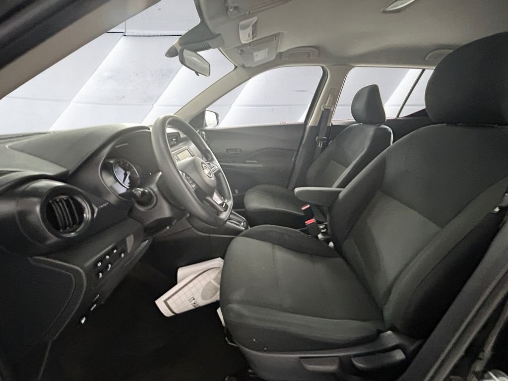 Used 2024 Black Nissan S image 7