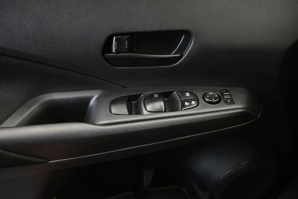 Certified Used 2025 Gun Metallic Nissan S image 25