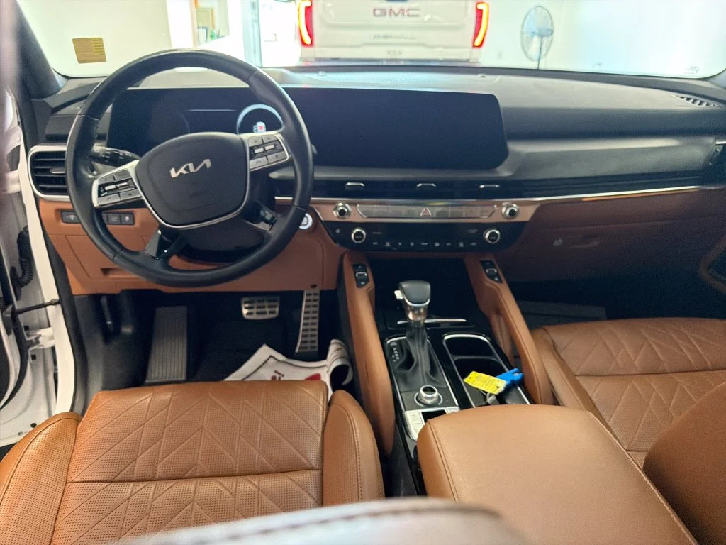 Used 2024 White Kia SX-Prestige X-Pro image 15
