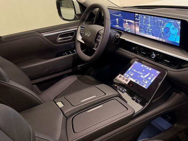 New 2026 RADIANT WHITE INFINITI Luxe 4WD image 21