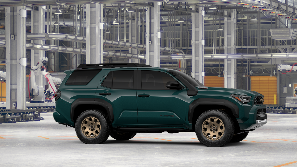 New 2026 Everest Toyota 4Runner Trailhunter image 15