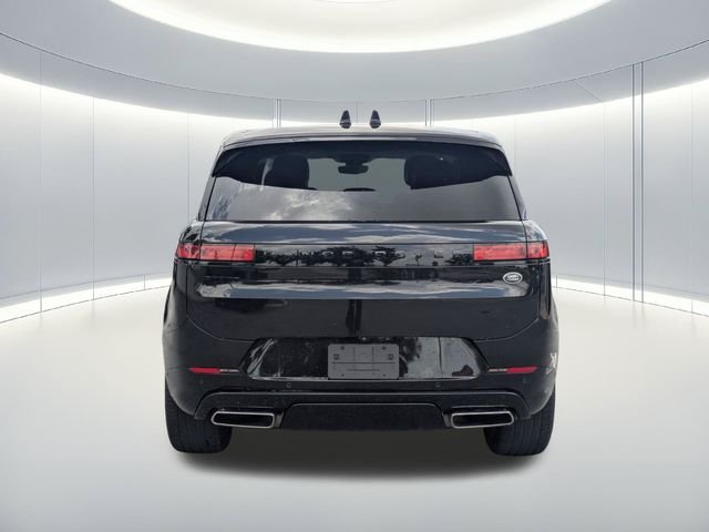 Used 2023 Black Land Rover SE Dynamic image 5