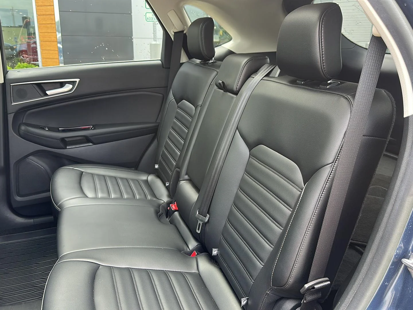 Used 2019 Blue Metallic Ford SEL image 27