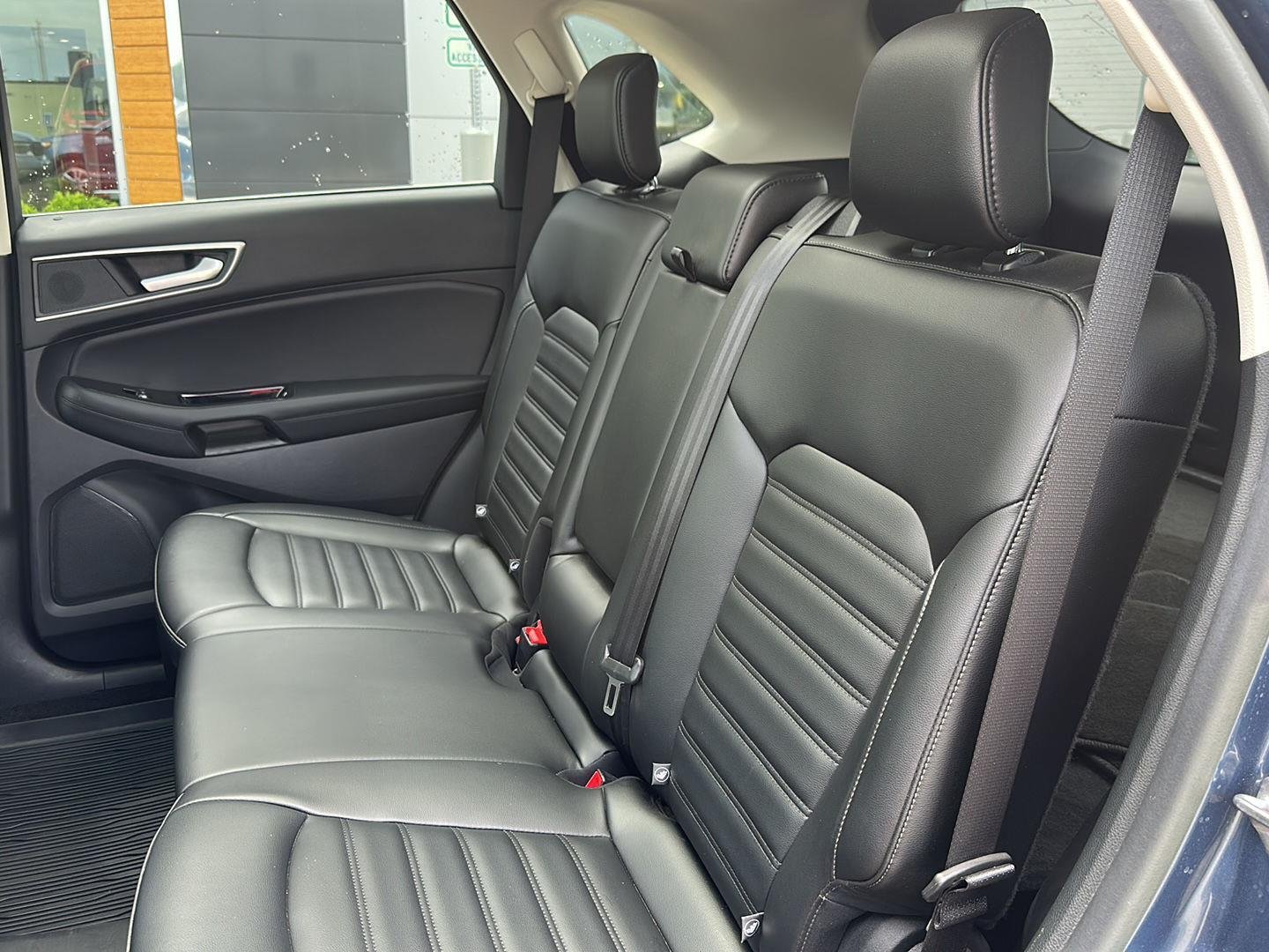 Used 2019 Blue Metallic Ford SEL image 27