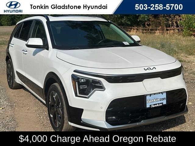 Used 2023 Kia Niro Wave with VIN KNDCT3L11P5035945 for sale in Gladstone, OR