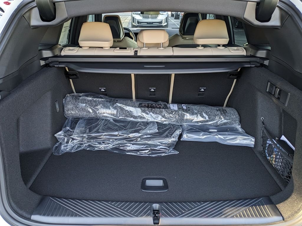 2026 BMW X3 30 - Photo 24