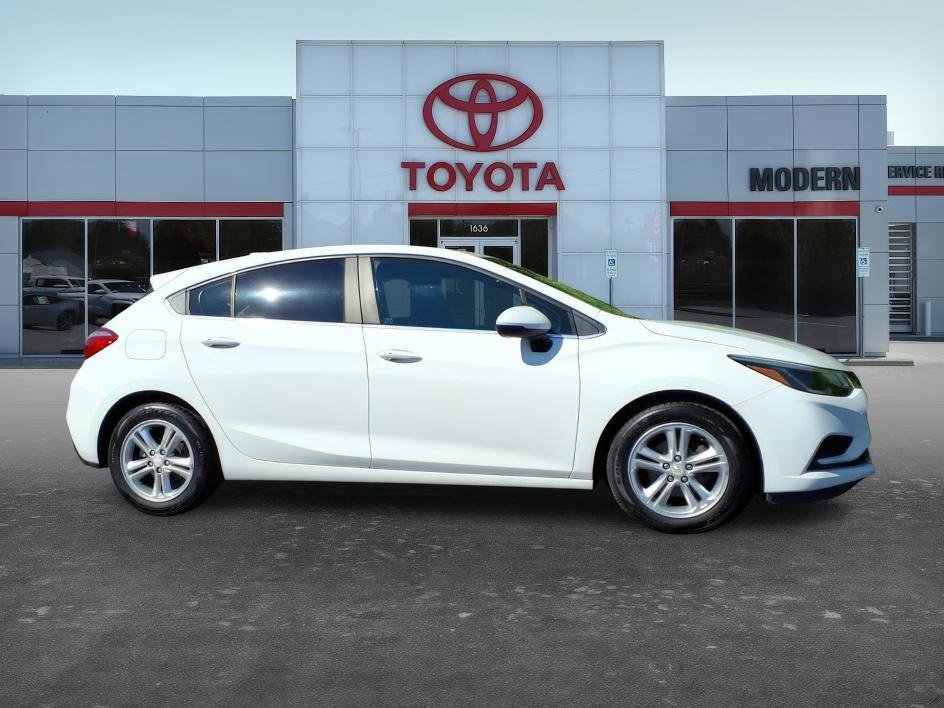 Used 2017 Summit White Chevrolet LT image 10