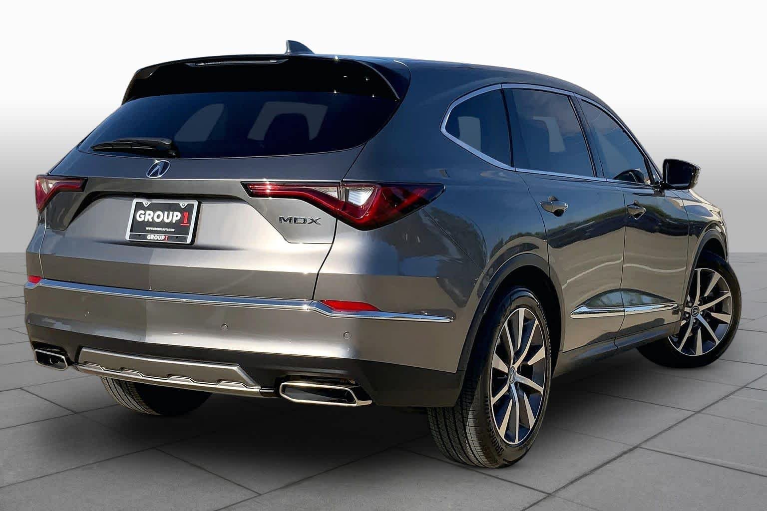 Used 2025 Liquid Carbon Metallic Acura w/Technology Package image 13