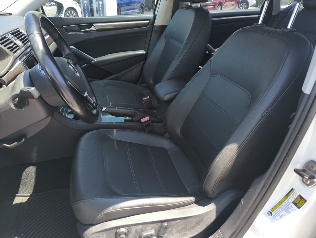 Used 2017 White Volkswagen 1.8T SE image 12