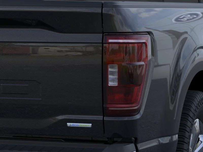 New 2023 Agate Black Metallic Ford XLT image 21