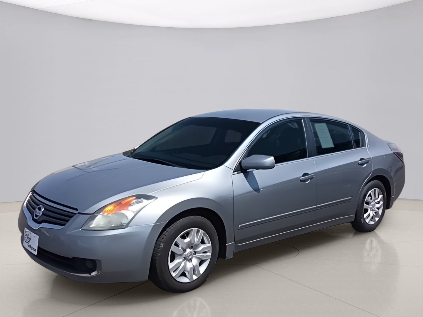 Used 2009 Gray Nissan 2.5 SEDAN image 1