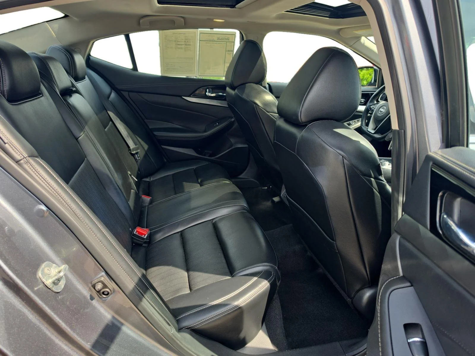 Used 2023 GRAY NISSAN SL SEDAN image 26