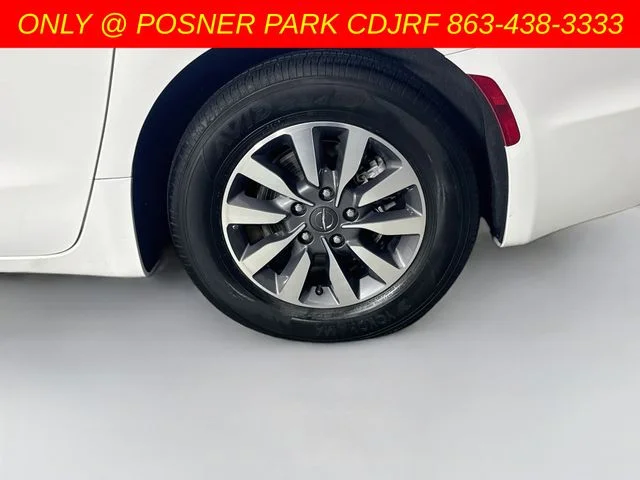 Used 2023 White Chrysler Touring L image 31