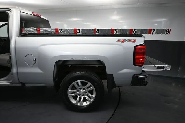 Used 2016 Silver Chevrolet LS image 29