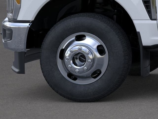 New 2026 Oxford White Ford XLT image 19