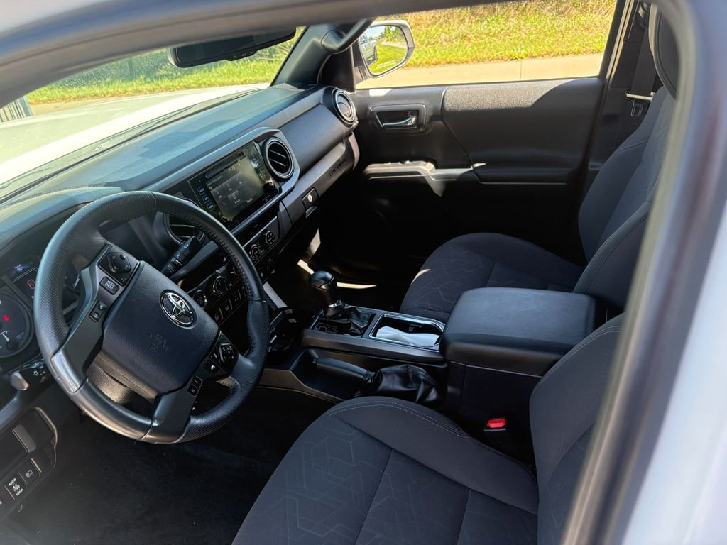 Used 2018 White Toyota TRD Off-Road image 3