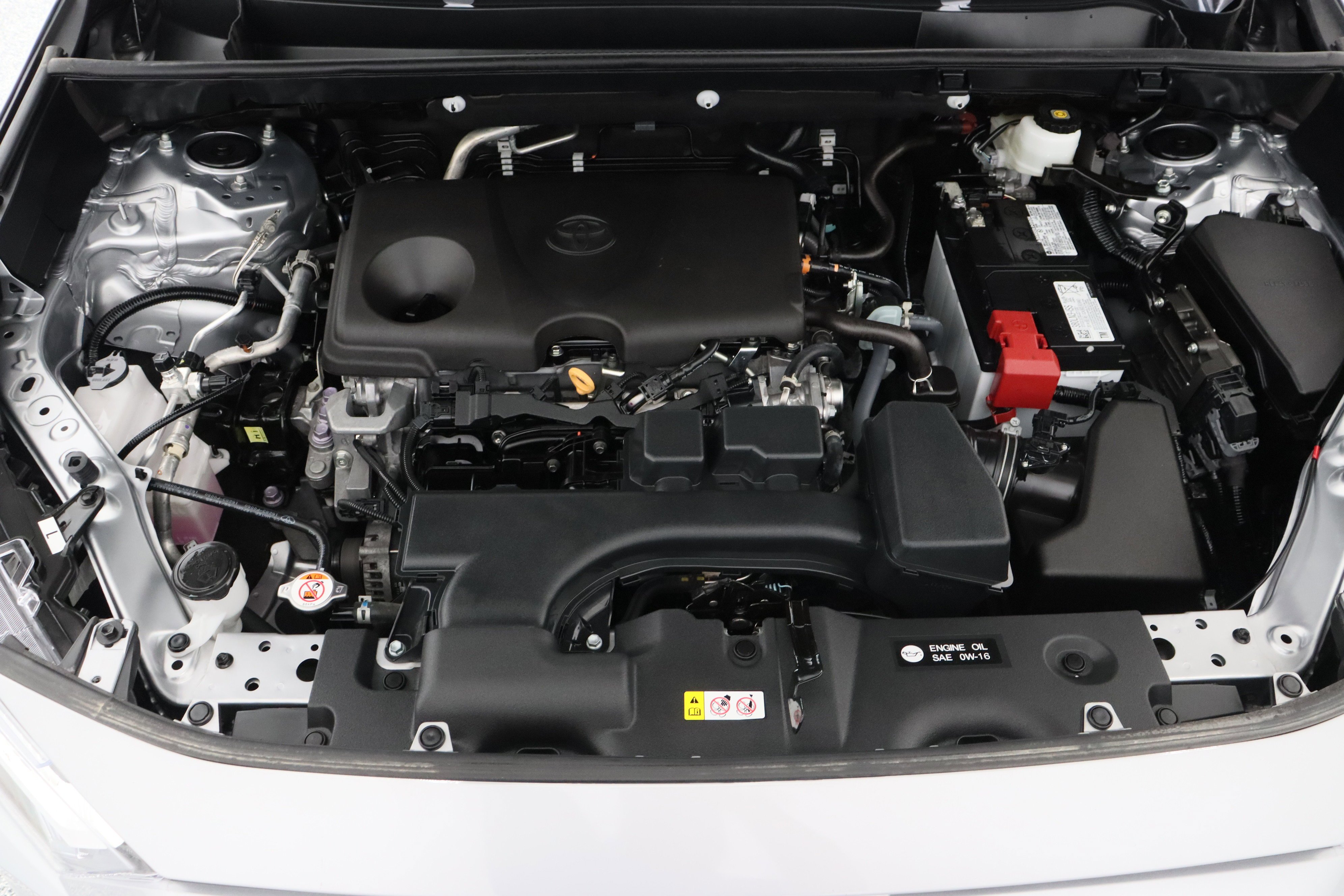 Used 2025 Silver Sky Metallic Toyota XLE 2.5L image 38