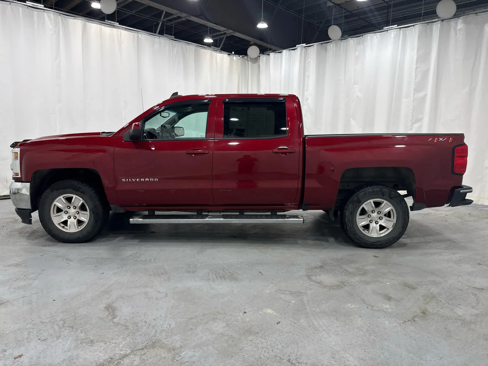 Used 2018 CAJUN RED TINTCOAT Chevrolet LT image 2