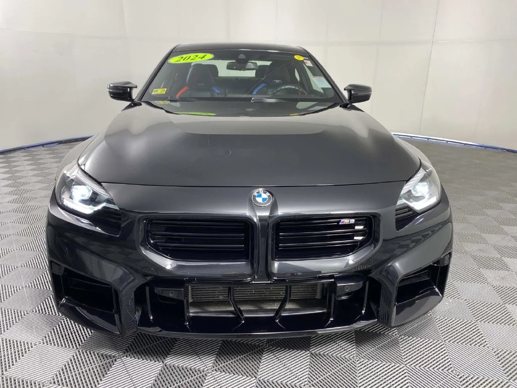 Used 2024 Black Sapphire Metallic BMW Base image 3