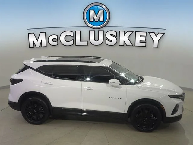 Used 2019 White Chevrolet RS image 12