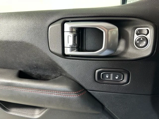 Used 2019 Black Jeep Unlimited Rubicon image 14