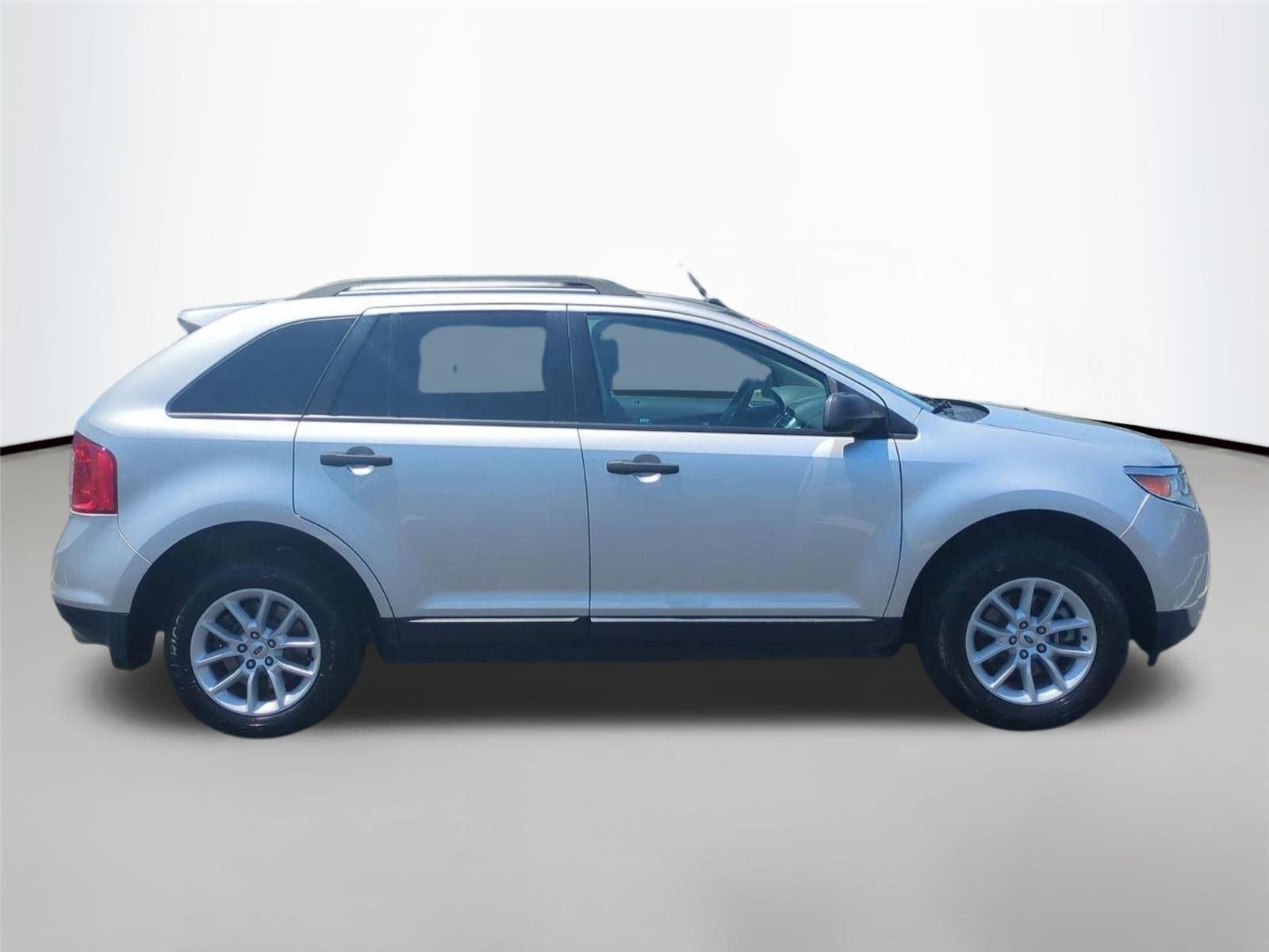 Used 2013 Ingot Silver Metallic Ford SE image 18