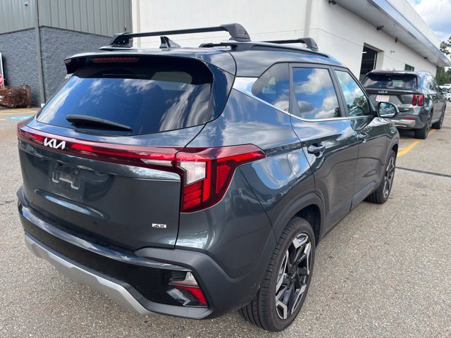 Used 2024 Gray Kia SX image 3