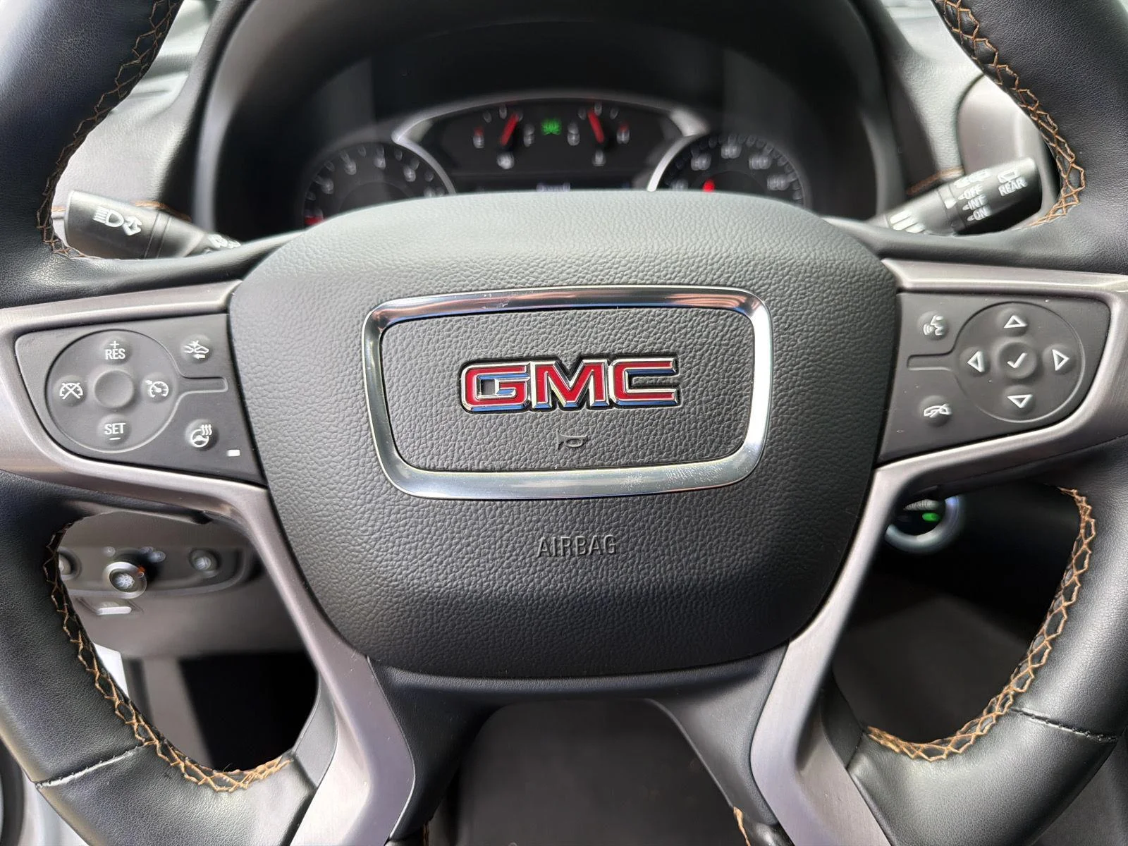 Used 2023 Summit White GMC AT4 image 21