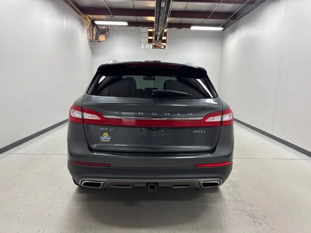 Used 2018 Gray Lincoln Reserve image 5