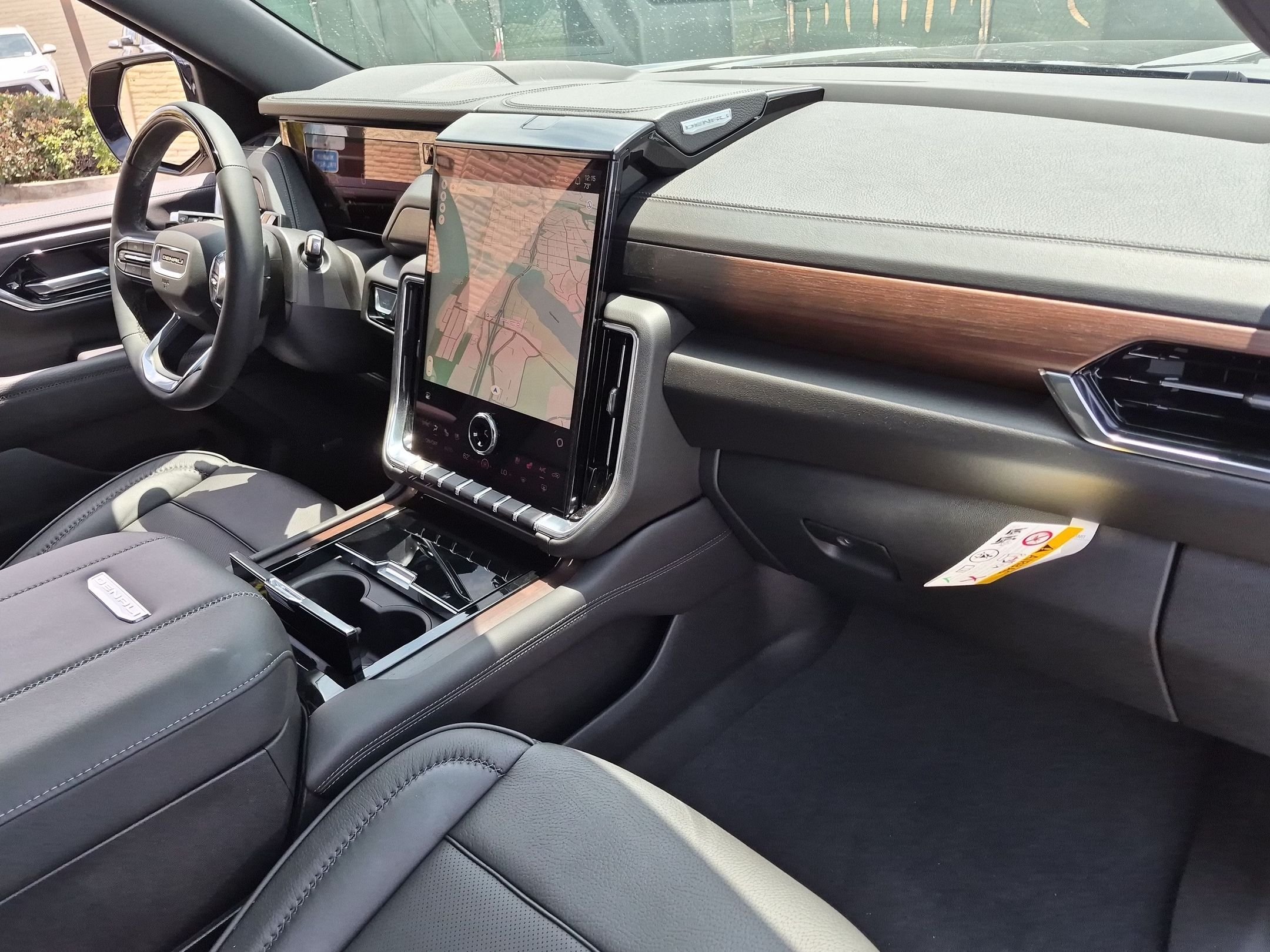 2026 GMC Yukon XL Denali - Photo 36