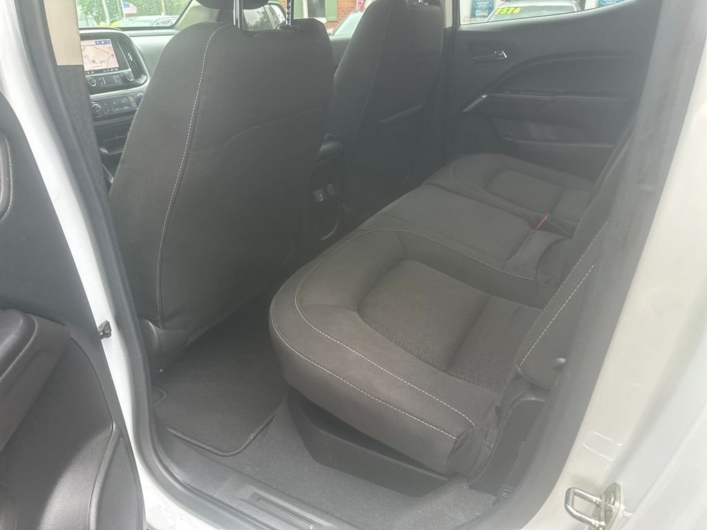 Used 2022 White GMC Elevation image 19