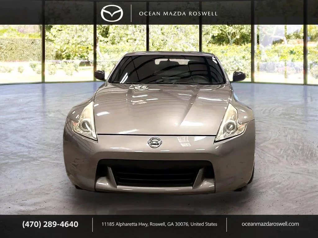 Used 2009 Gray Nissan Touring image 2