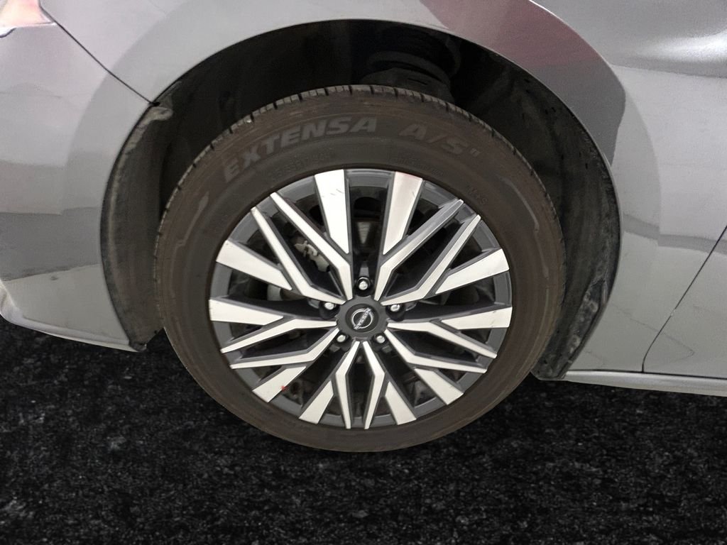 Used 2024 Gray Nissan 2.5 SV image 27