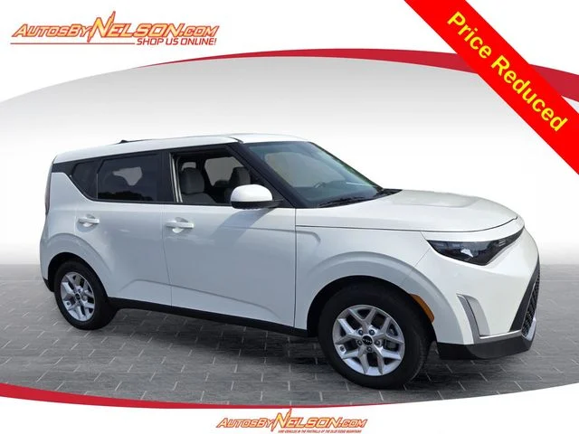 Used 2025 White Kia LX image 1