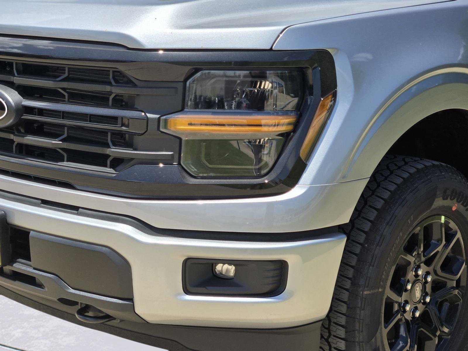 New 2026 Iconic Silver Metallic Ford XLT image 5