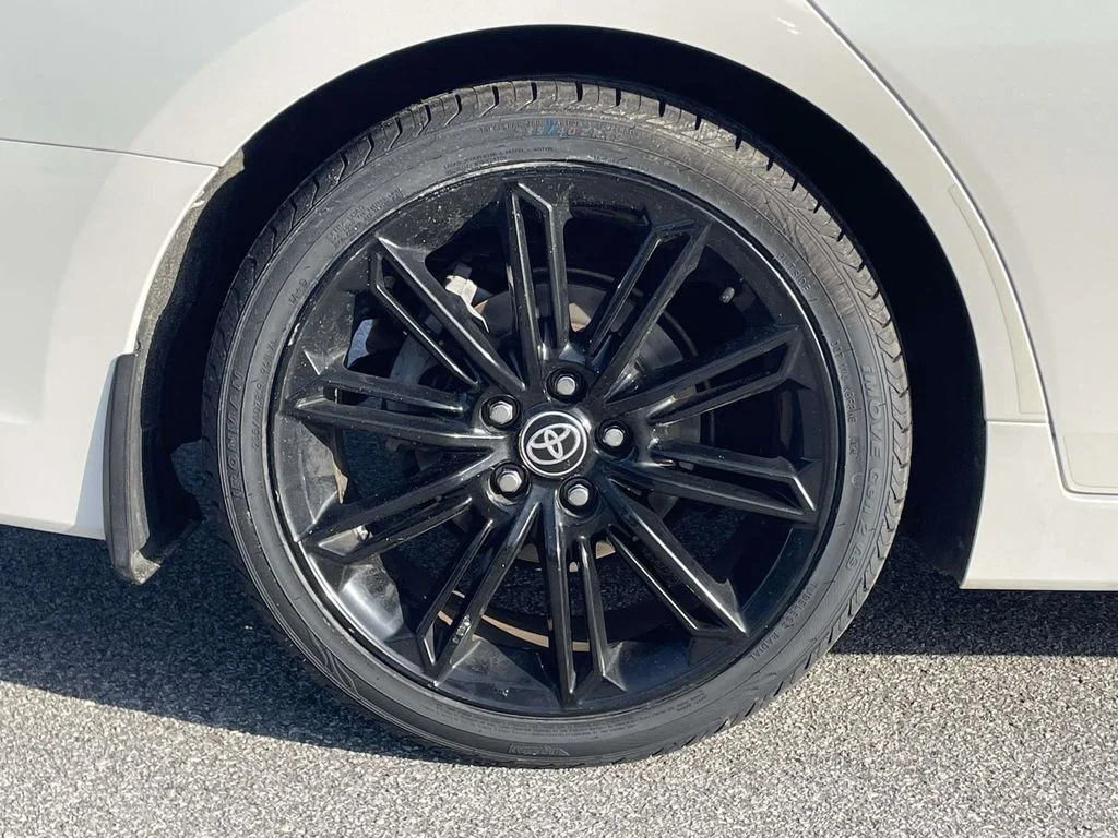 Used 2021 Wind Chill Pearl Toyota XSE Nightshade image 31
